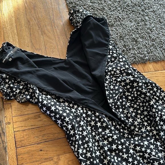 EUC Karl Lagerfeld Paris Star Printed Ruffle Dress  Black & White Size 12 - Picture 12 of 13